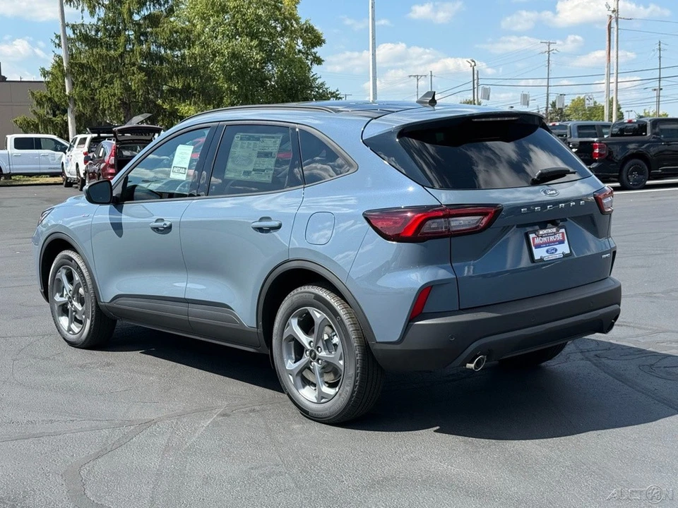 2026 Ford Escape - Image 3 of 21