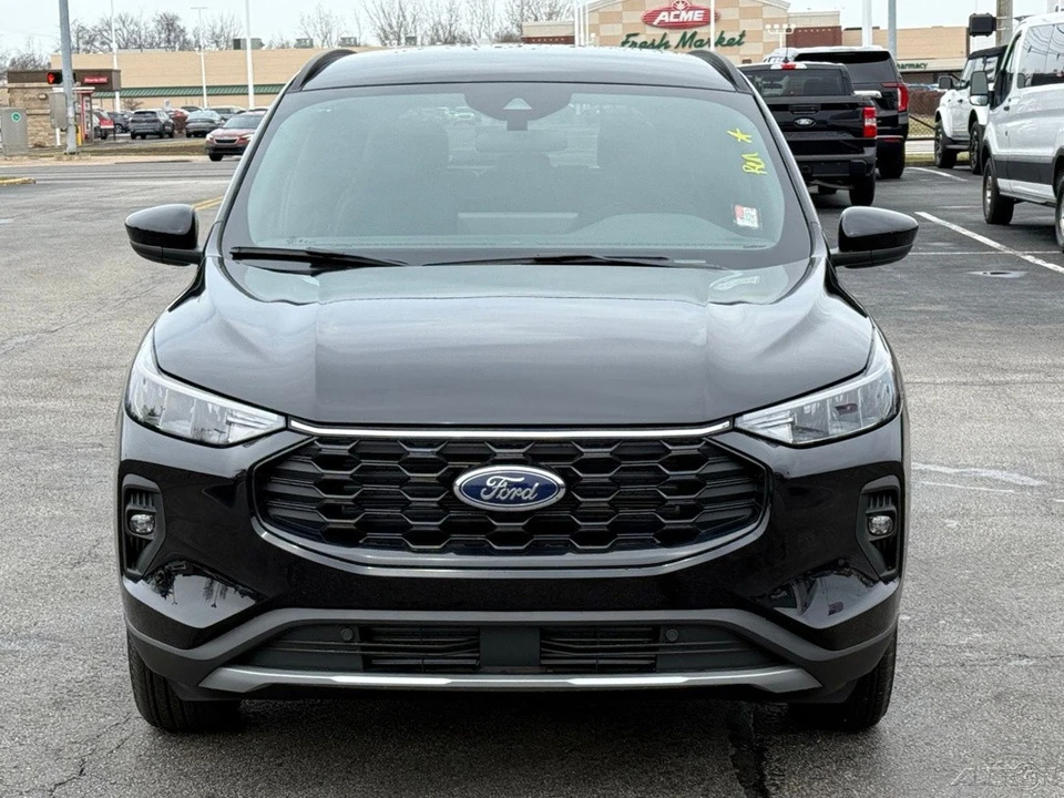 2026 Ford Escape - Image 10 of 12
