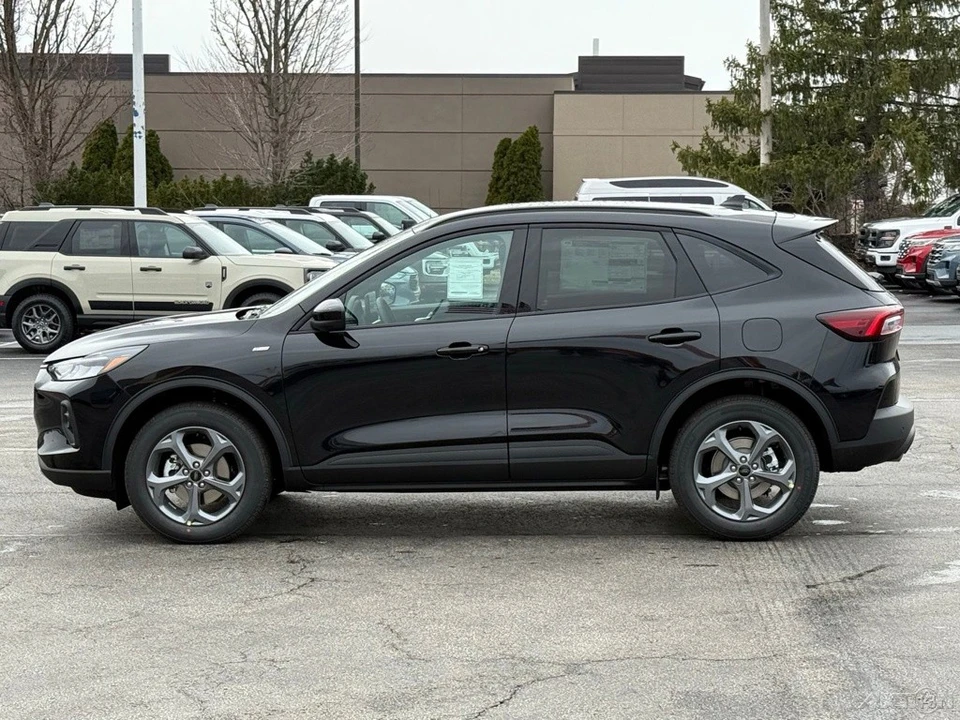 2026 Ford Escape - Image 2 of 12