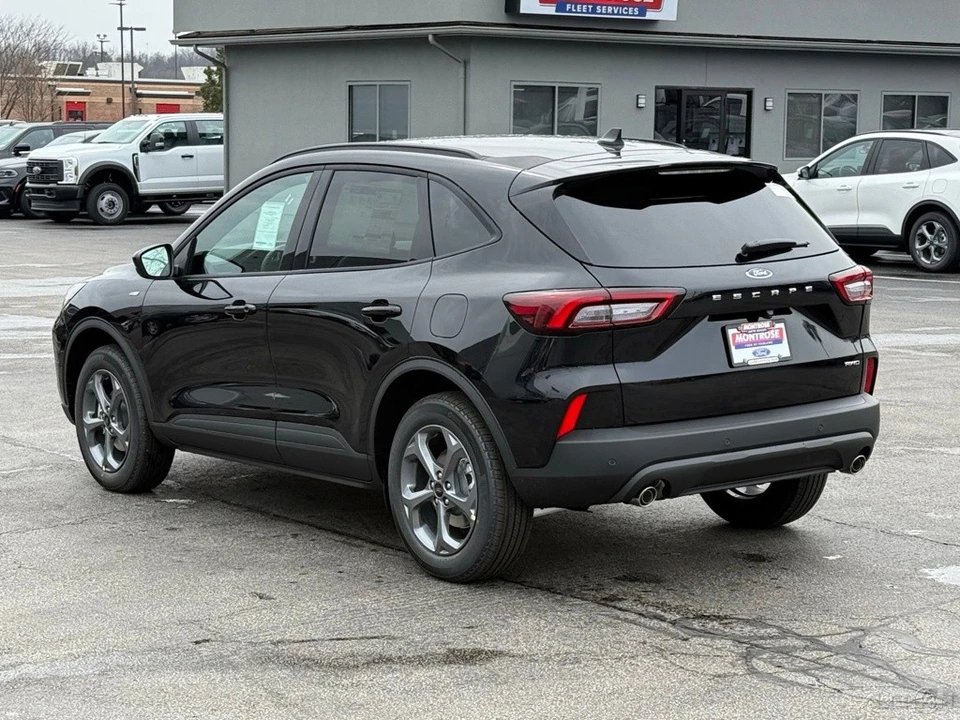 2026 Ford Escape - Image 3 of 12