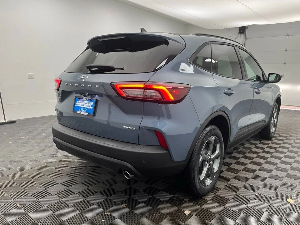 2026 Ford Escape - Image 8 of 12