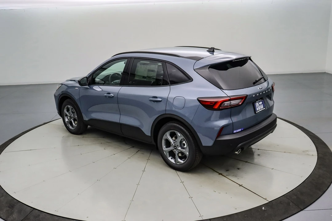 2026 Ford Escape - Image 7 of 21
