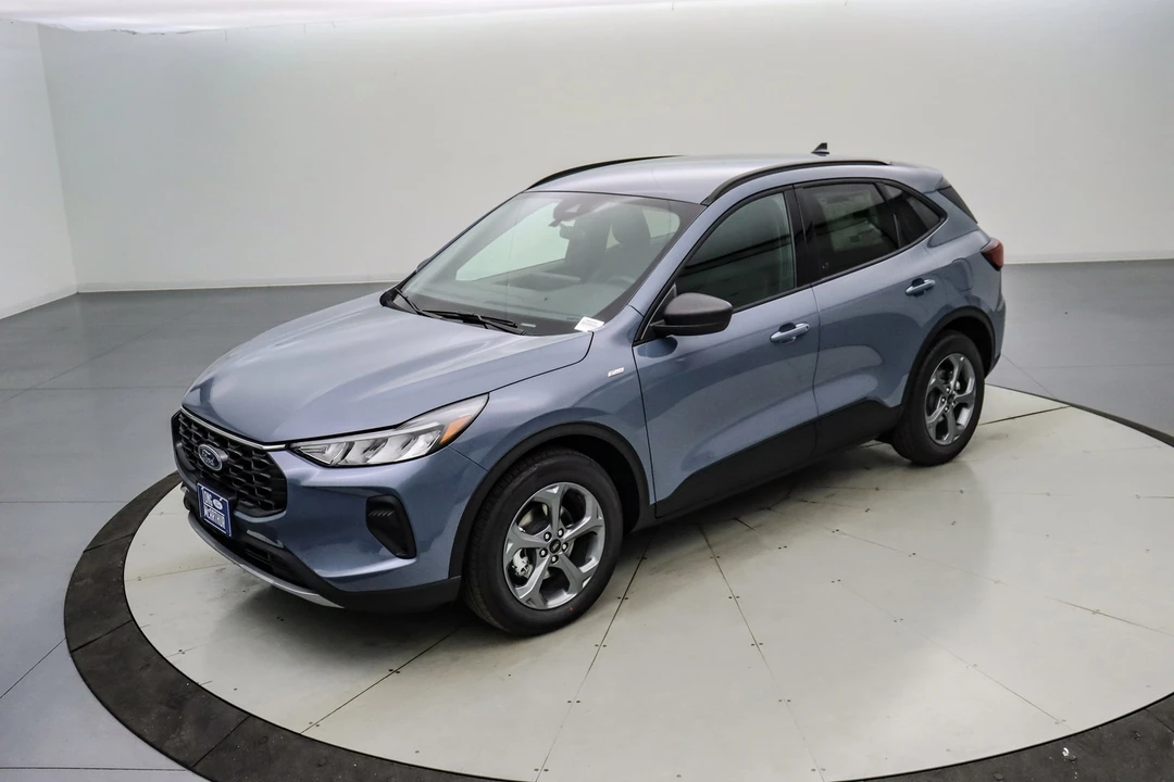 2026 Ford Escape - Image 9 of 21