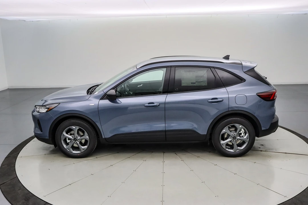 2026 Ford Escape - Image 8 of 21
