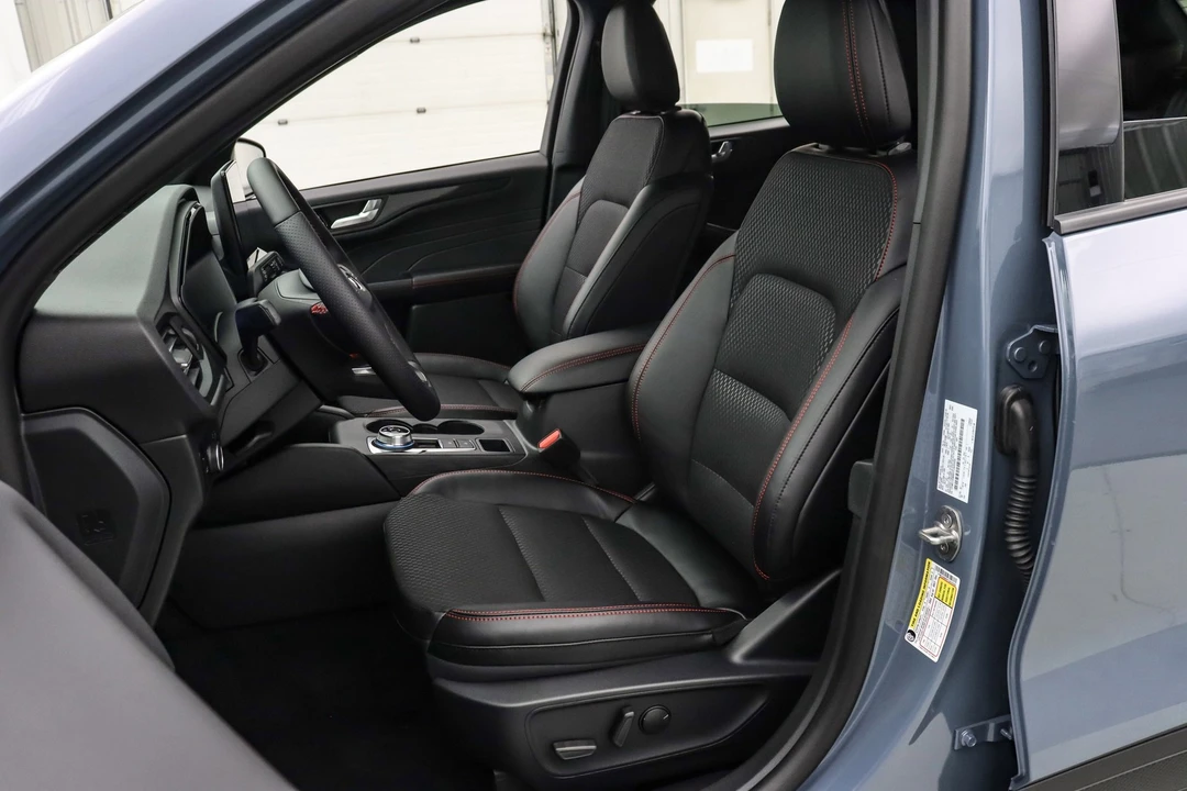 2026 Ford Escape - Image 13 of 21