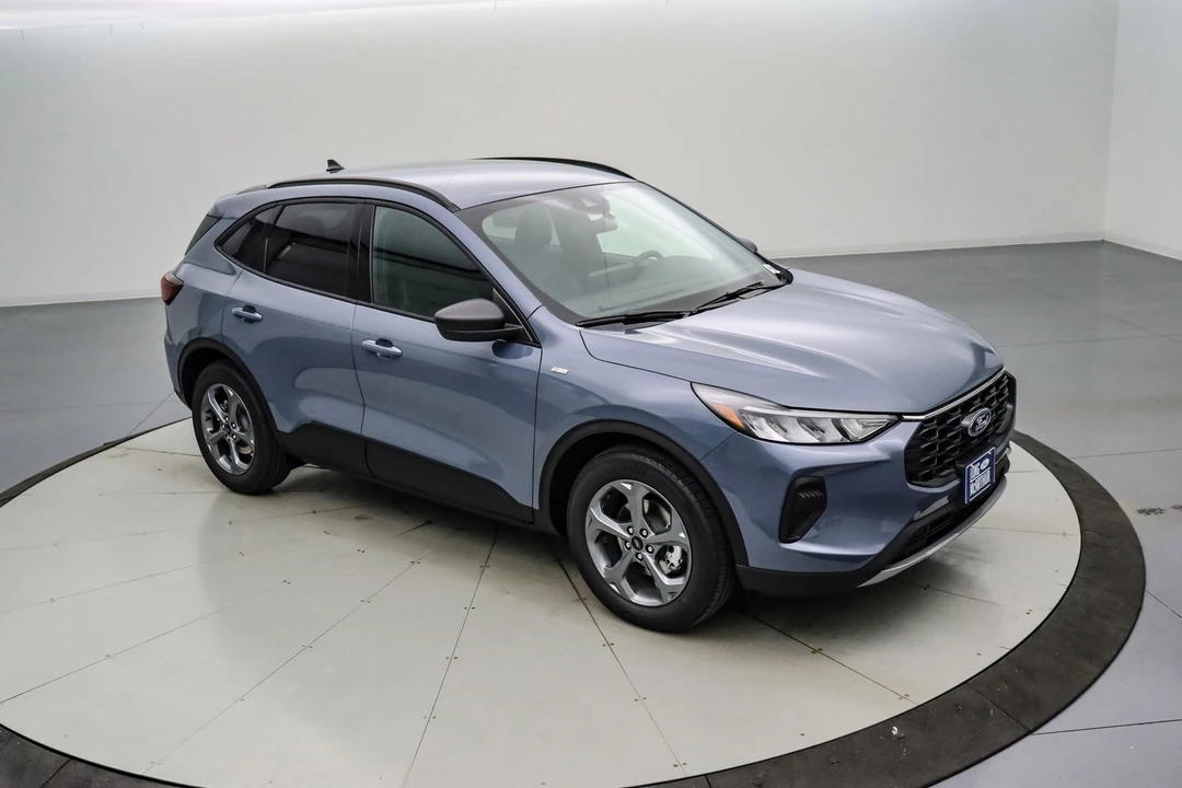 2026 Ford Escape - Image 2 of 21