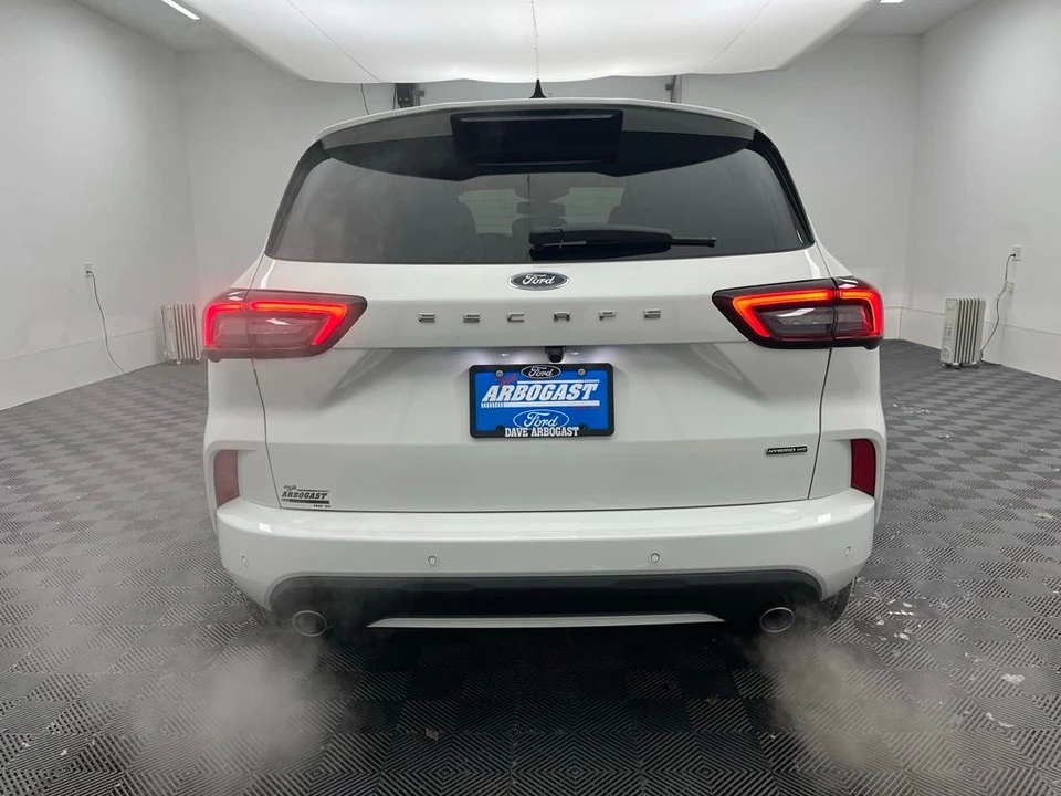 2026 Ford Escape - Image 10 of 12