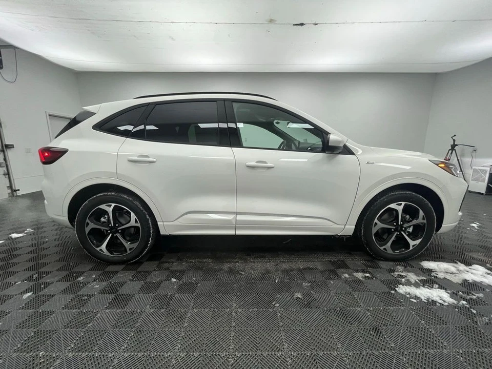 2026 Ford Escape - Image 8 of 12