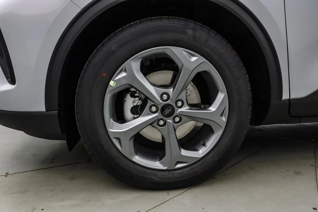 2026 Ford Escape - Image 11 of 21