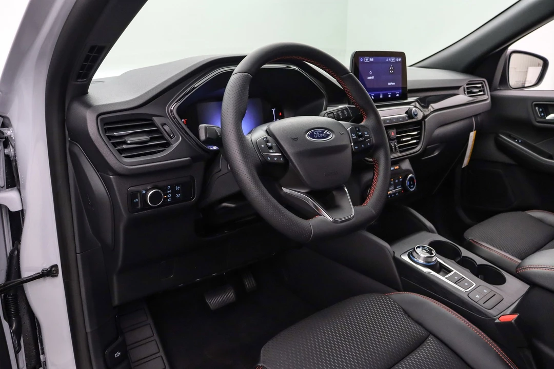 2026 Ford Escape - Image 14 of 21