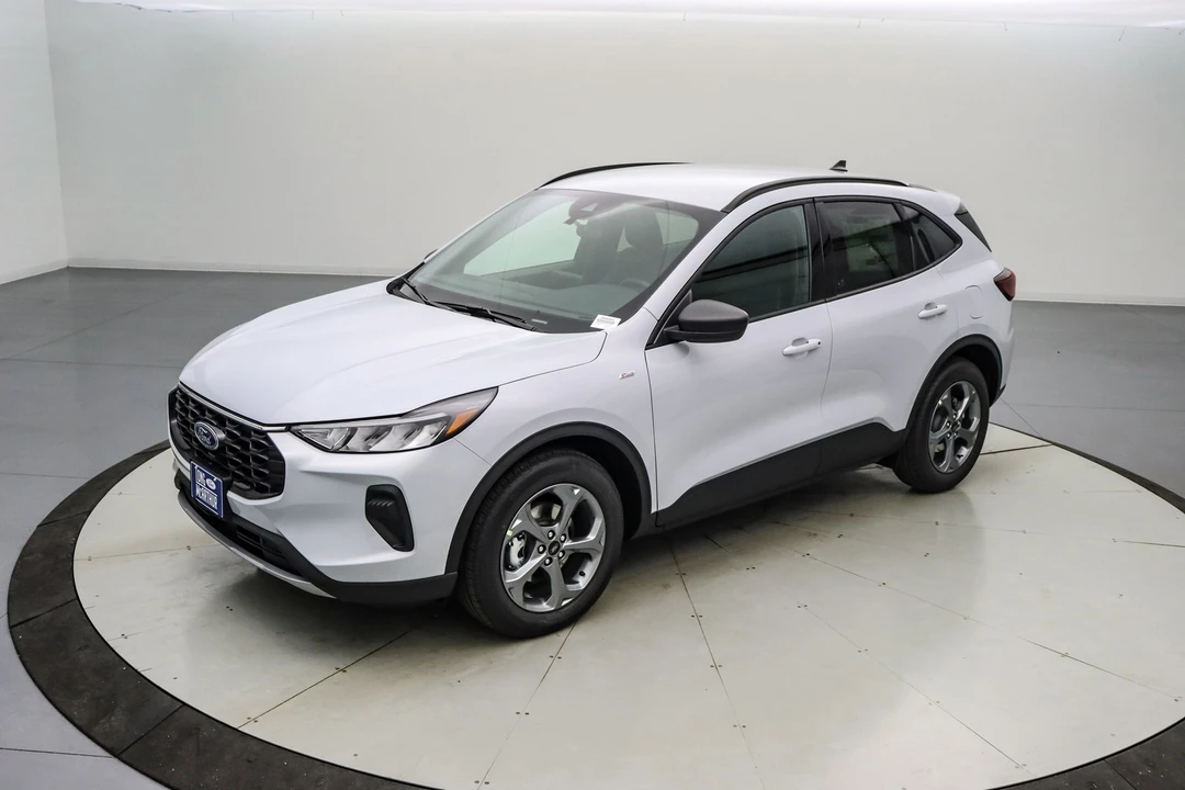 2026 Ford Escape - Image 9 of 21