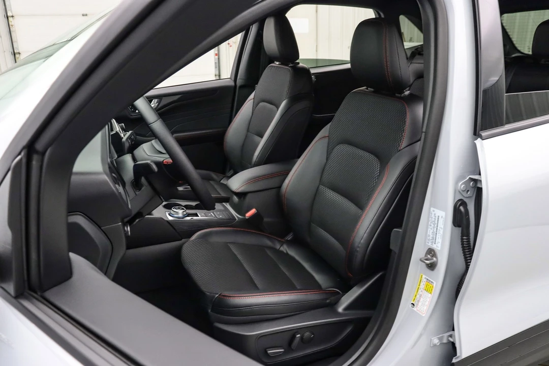 2026 Ford Escape - Image 13 of 21