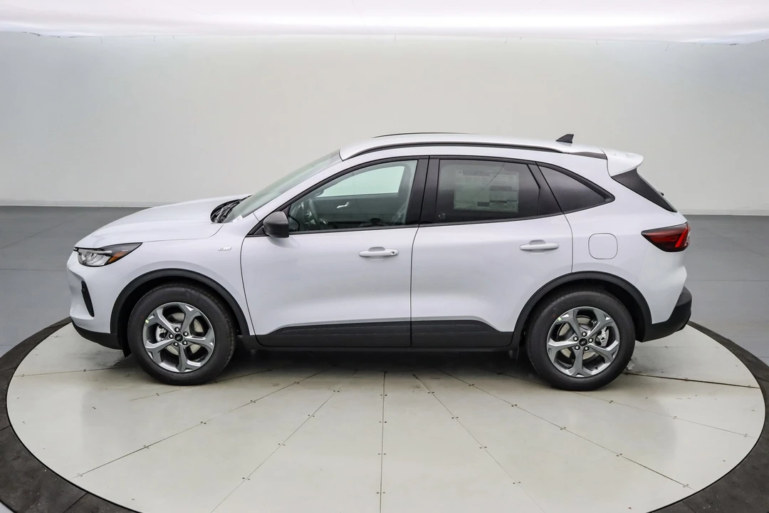 2026 Ford Escape - Image 8 of 21