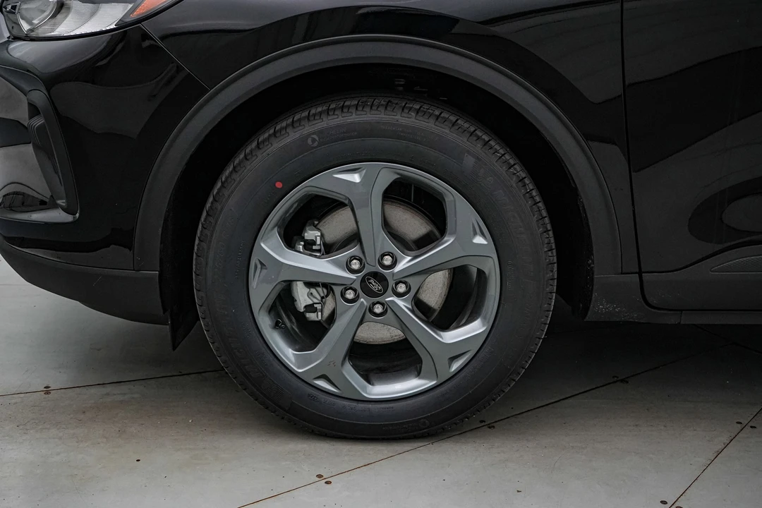 2026 Ford Escape - Image 12 of 21