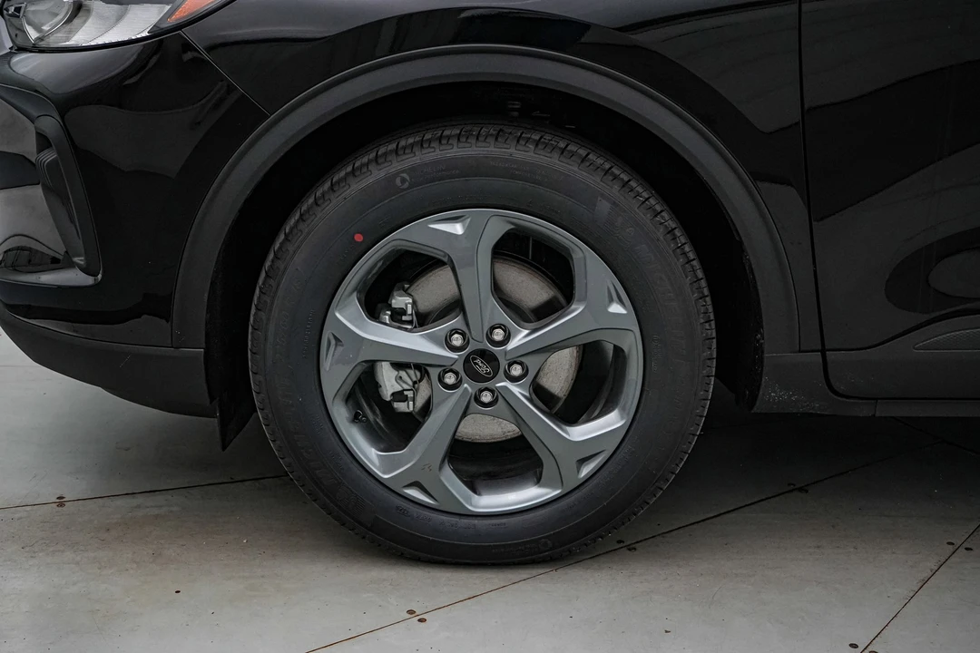 2026 Ford Escape - Image 12 of 21