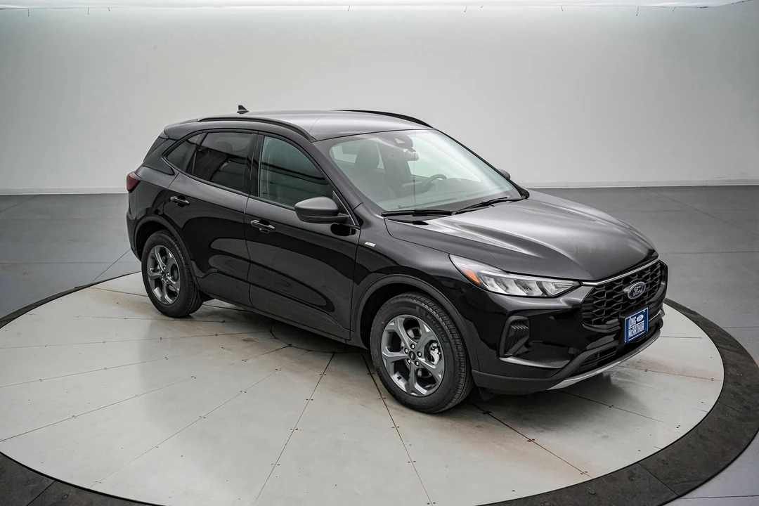 2026 Ford Escape - Image 2 of 21