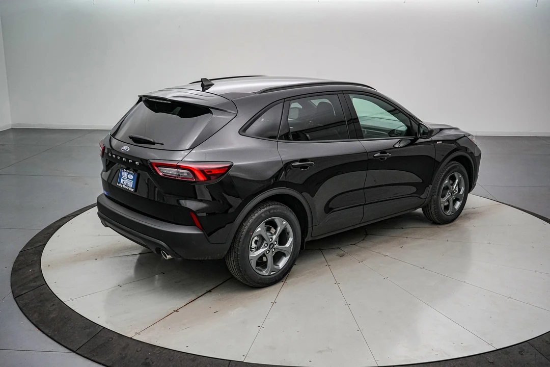 2026 Ford Escape - Image 6 of 21