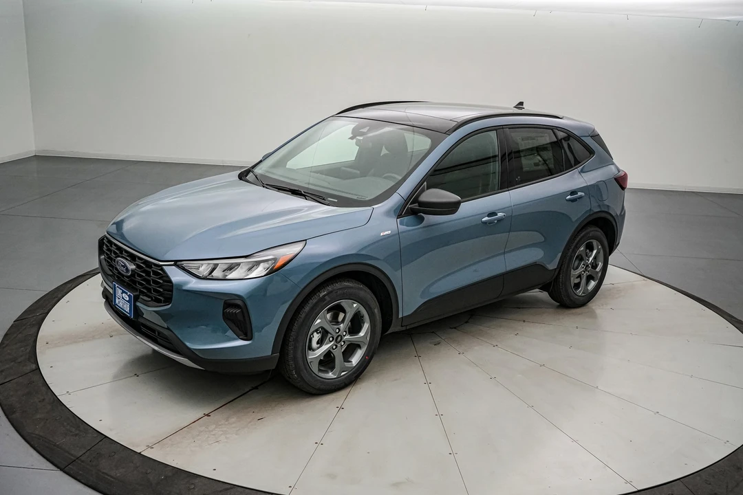 2026 Ford Escape - Image 9 of 21