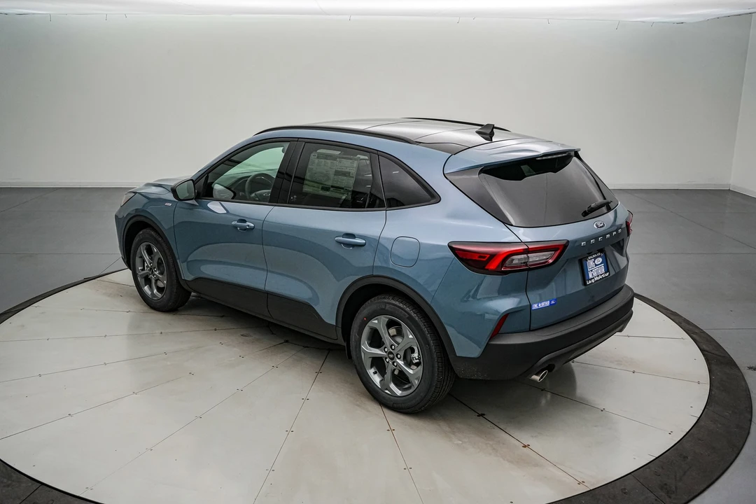 2026 Ford Escape - Image 7 of 21