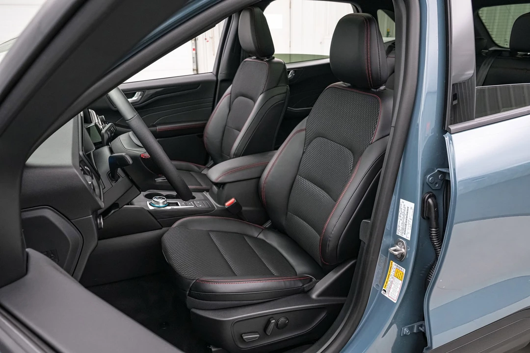 2026 Ford Escape - Image 13 of 21