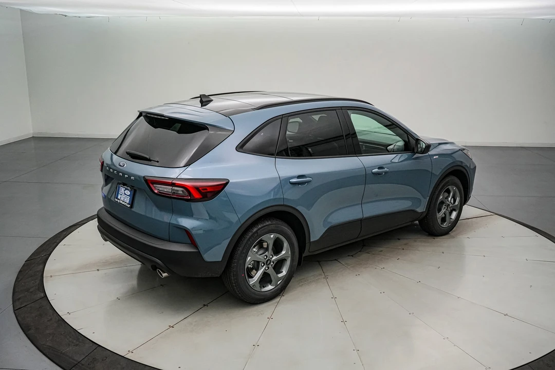 2026 Ford Escape - Image 5 of 21