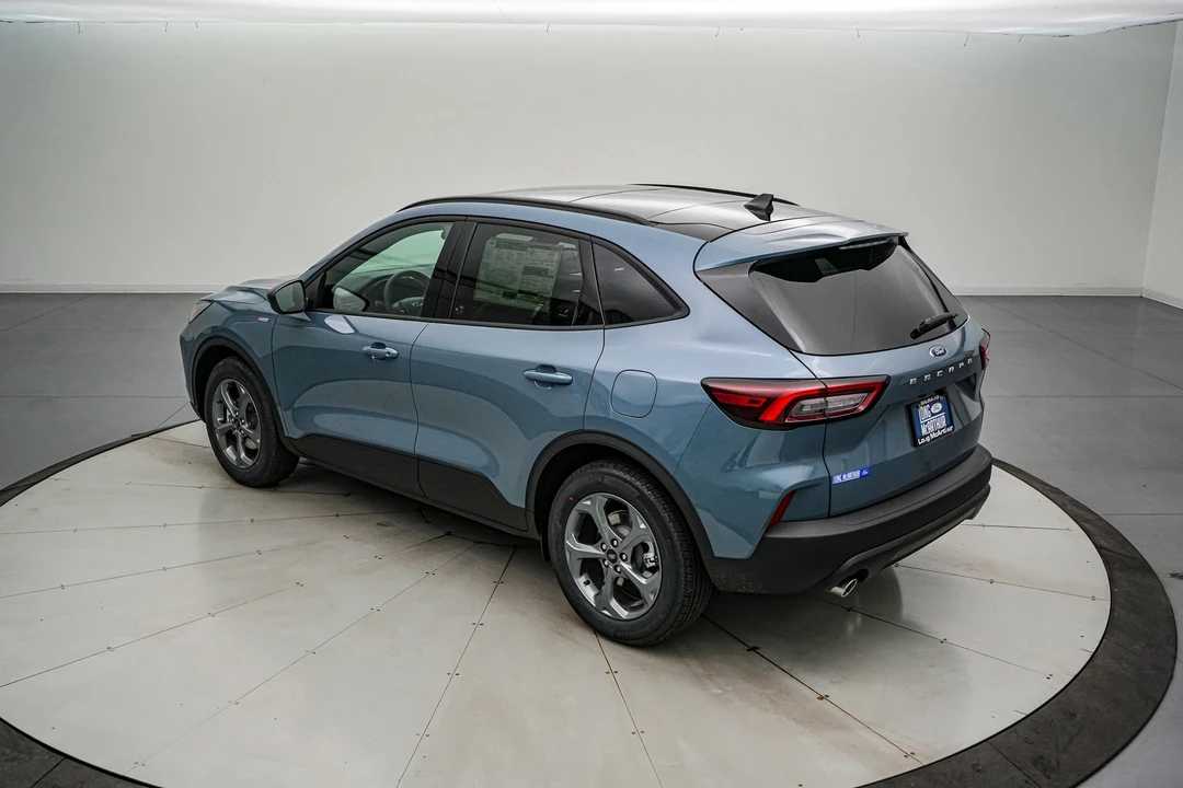 2026 Ford Escape - Image 7 of 21