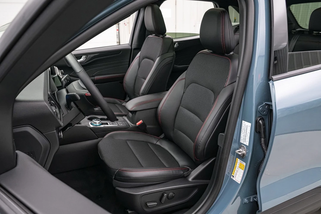 2026 Ford Escape - Image 13 of 21