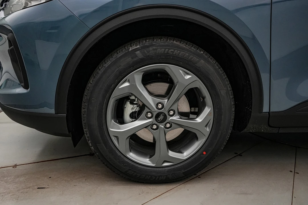 2026 Ford Escape - Image 11 of 21