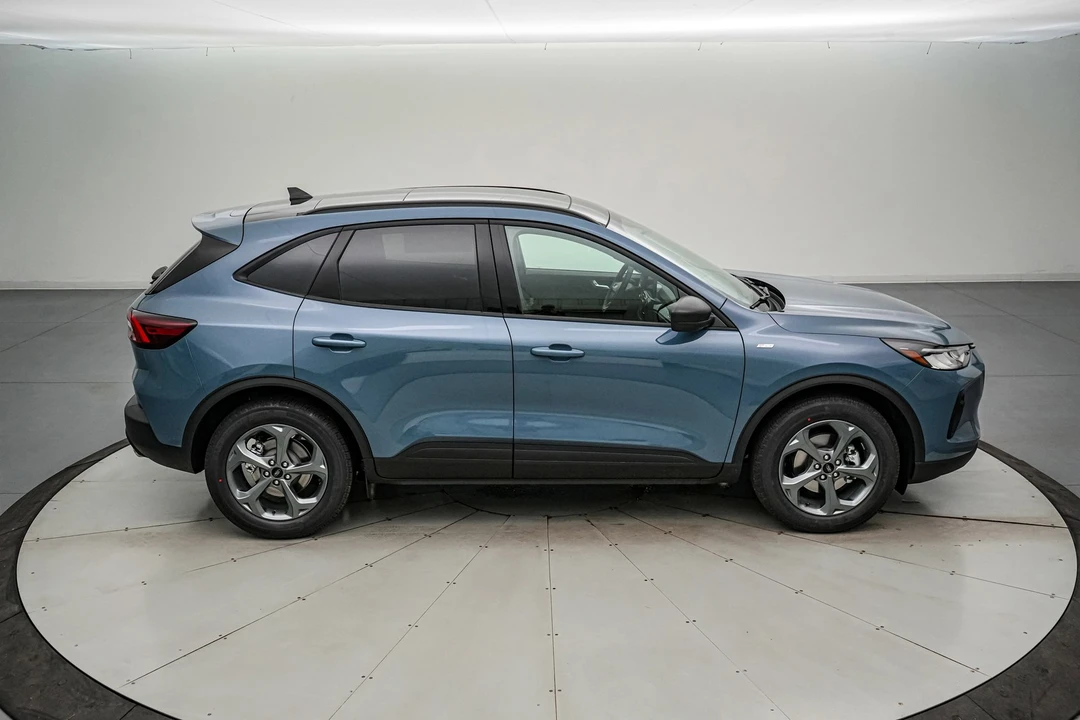 2026 Ford Escape - Image 4 of 21