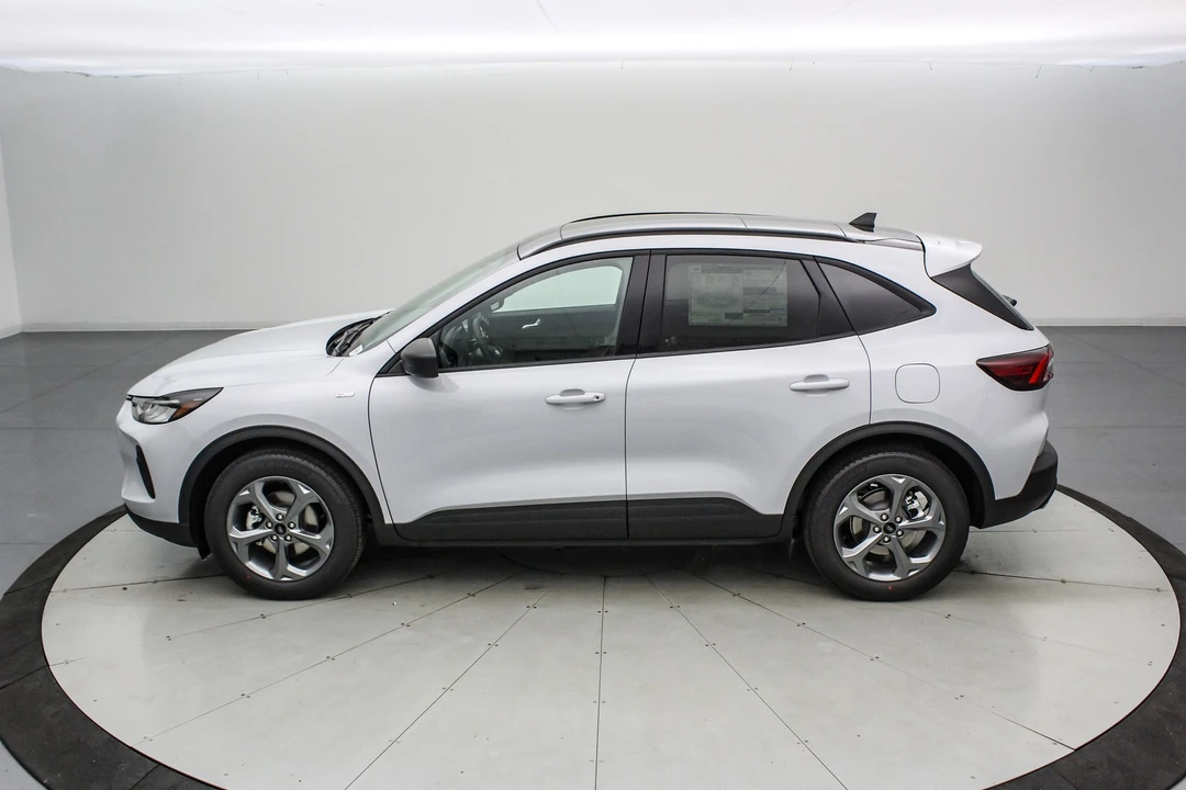 2026 Ford Escape - Image 8 of 21