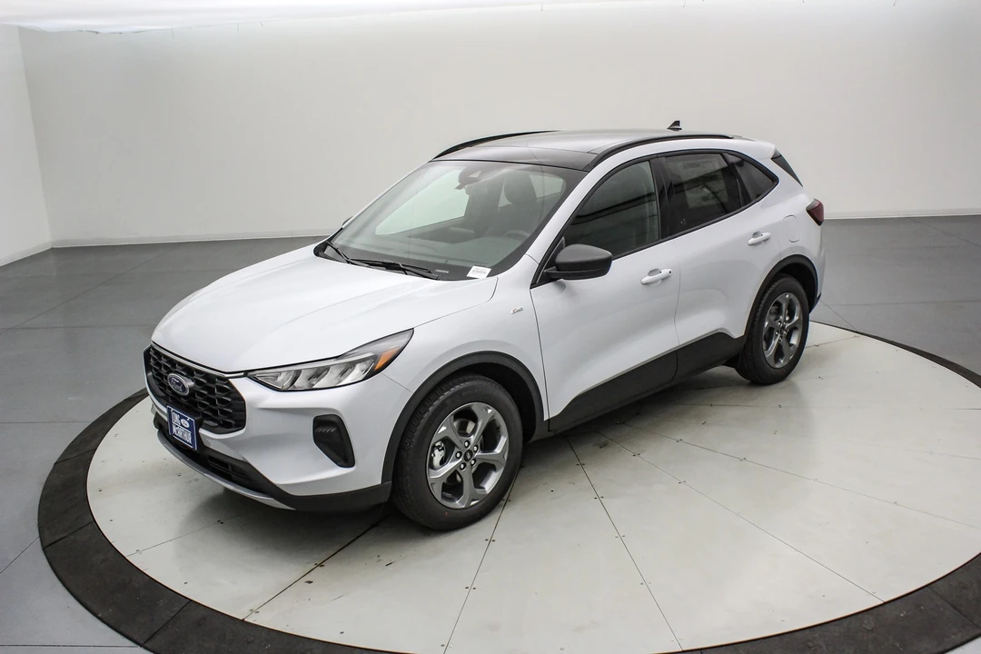 2026 Ford Escape - Image 9 of 21
