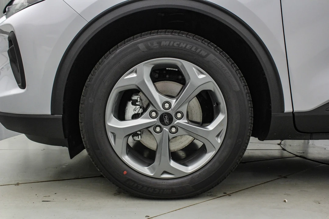 2026 Ford Escape - Image 11 of 21