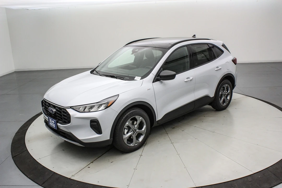 2026 Ford Escape - Image 9 of 21