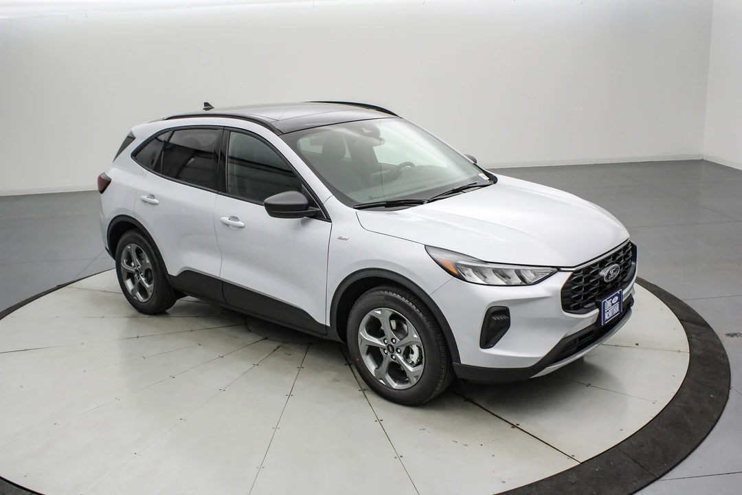 2026 Ford Escape - Image 2 of 21