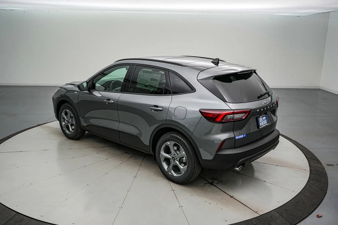 2026 Ford Escape - Image 7 of 21