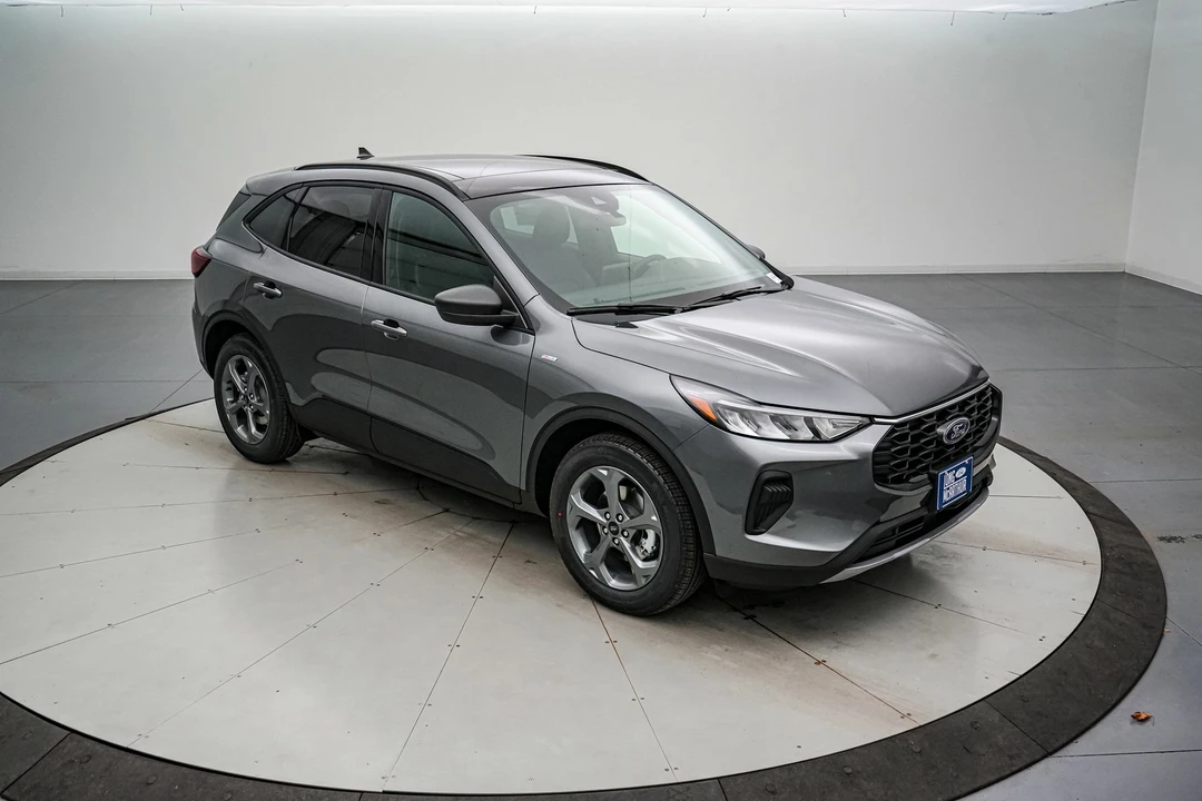 2026 Ford Escape - Image 2 of 21