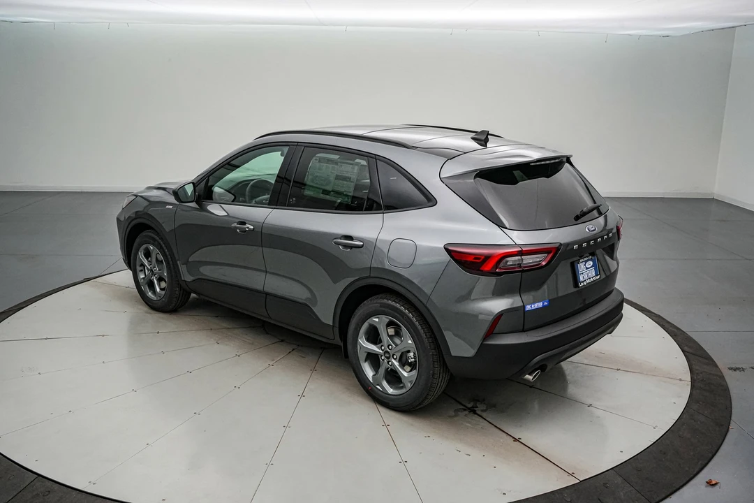 2026 Ford Escape - Image 7 of 21