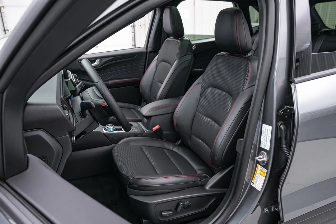 2026 Ford Escape - Image 13 of 21