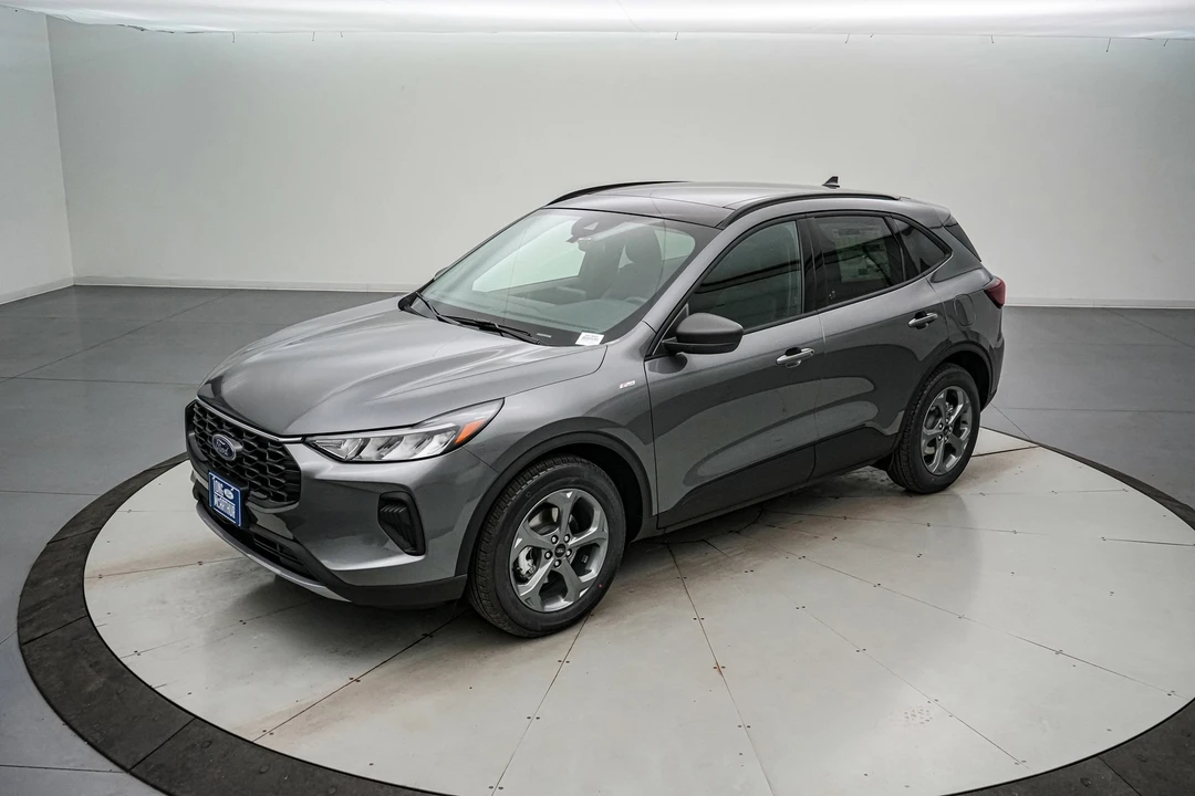 2026 Ford Escape - Image 9 of 21