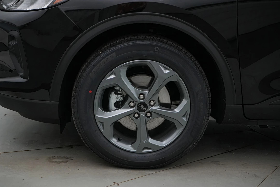 2026 Ford Escape - Image 11 of 21
