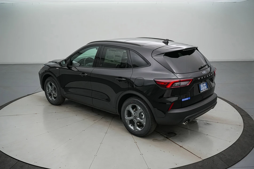 2026 Ford Escape - Image 7 of 21