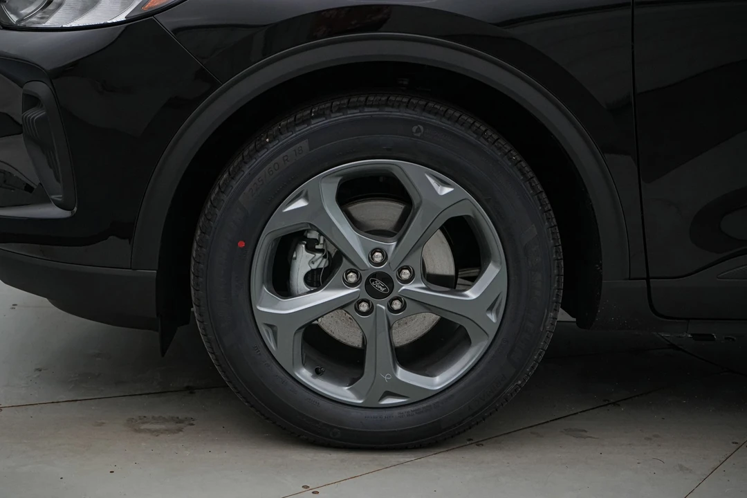 2026 Ford Escape - Image 11 of 21