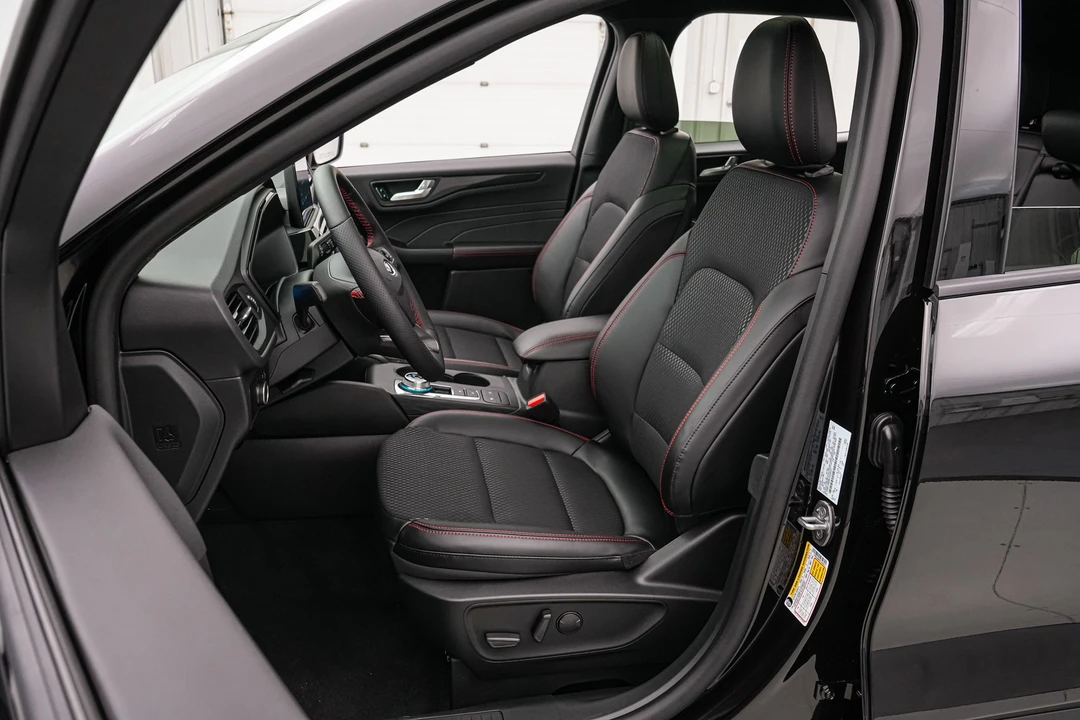2026 Ford Escape - Image 12 of 21
