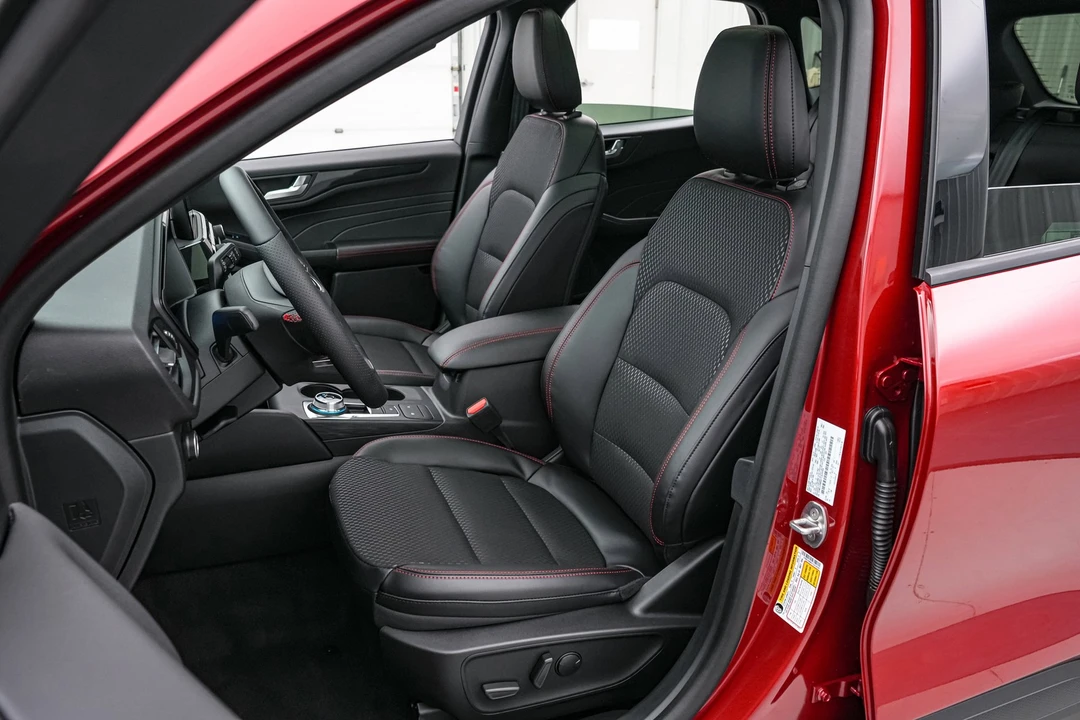 2026 Ford Escape - Image 13 of 21