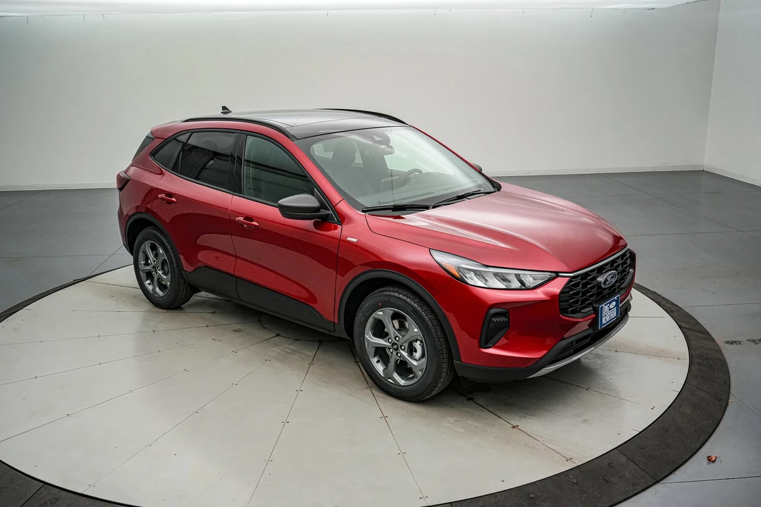 2026 Ford Escape - Image 2 of 21