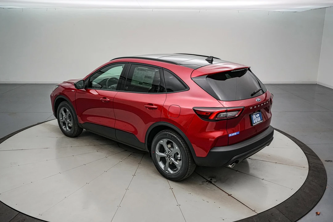 2026 Ford Escape - Image 7 of 21