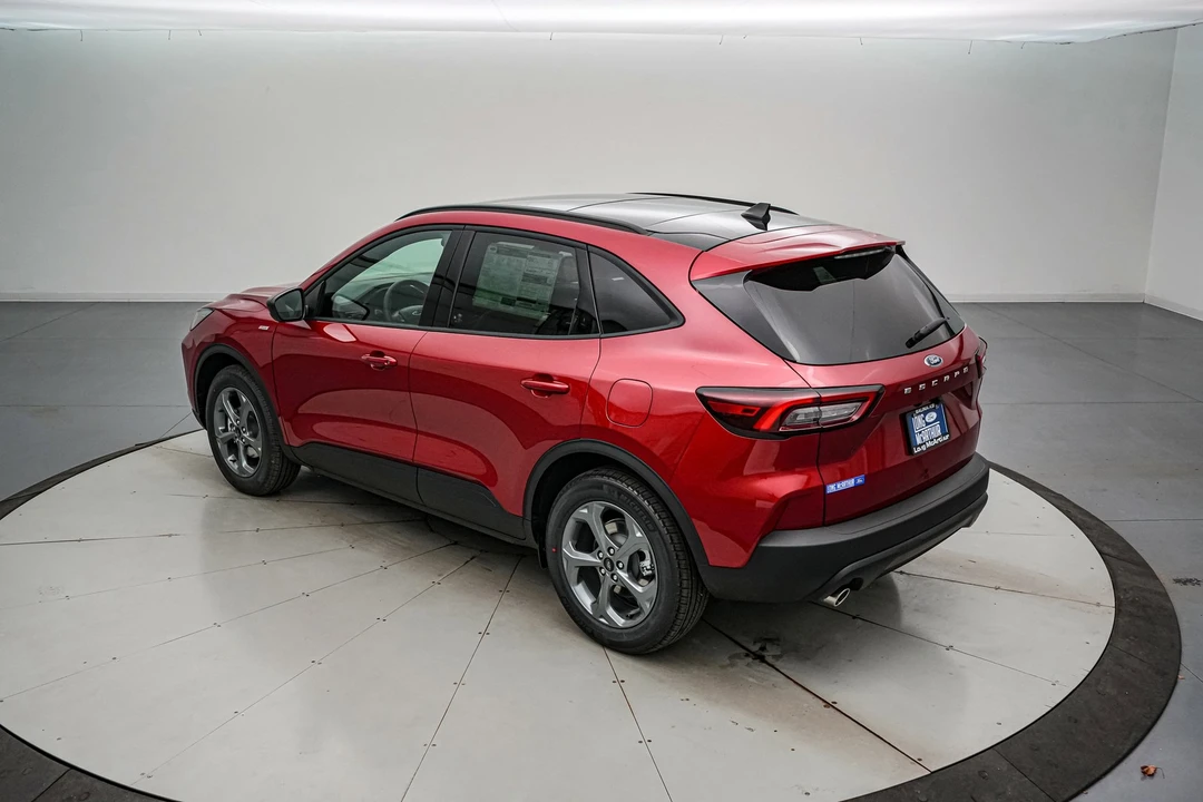 2026 Ford Escape - Image 7 of 21