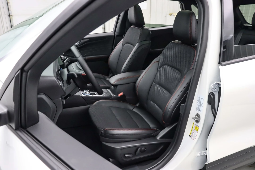 2026 Ford Escape - Image 13 of 21