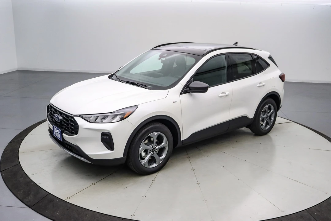 2026 Ford Escape - Image 9 of 21