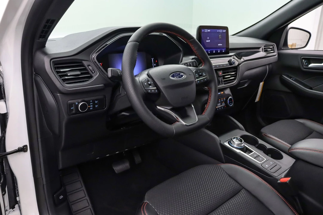 2026 Ford Escape - Image 14 of 21
